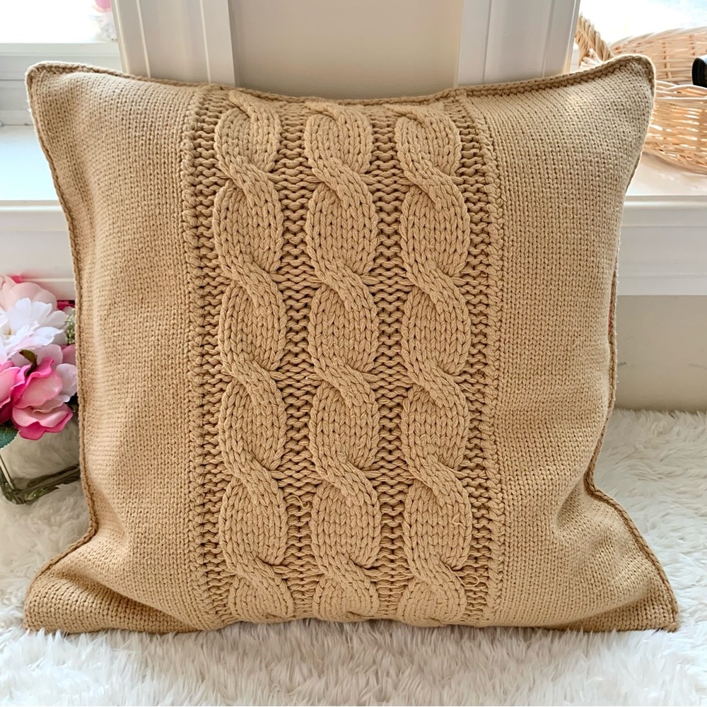 Pottery Barn Chunky Cable Knit 20” Pillow Cover - Picture 12 of 12